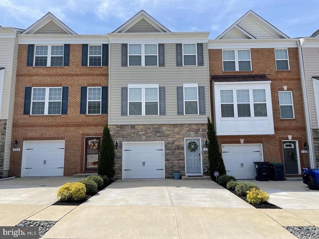 706 Bunker Lane - Photo 0