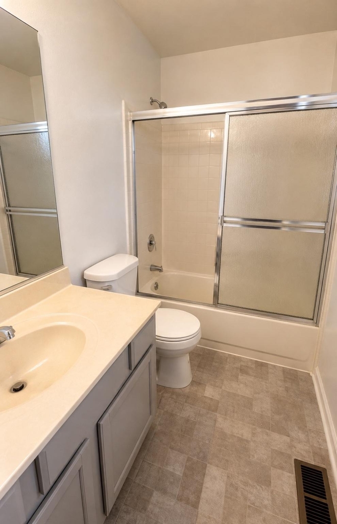 203 W Park Drive - Photo 5