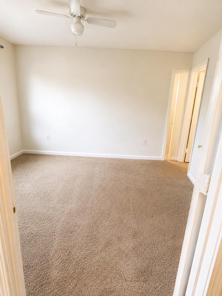 203 W Park Drive - Photo 10