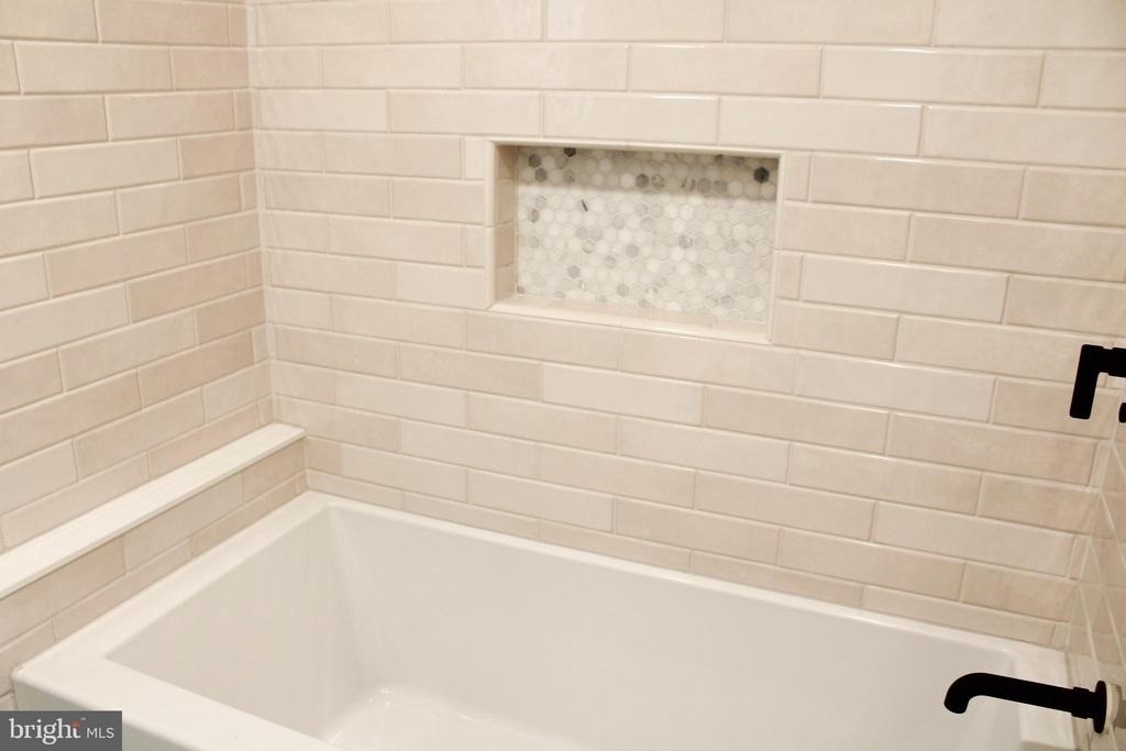 242 Fort Bowman Road - Photo 10