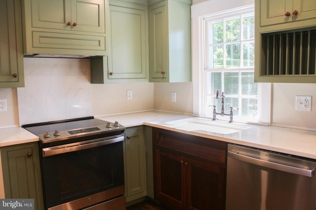242 Fort Bowman Road - Photo 4