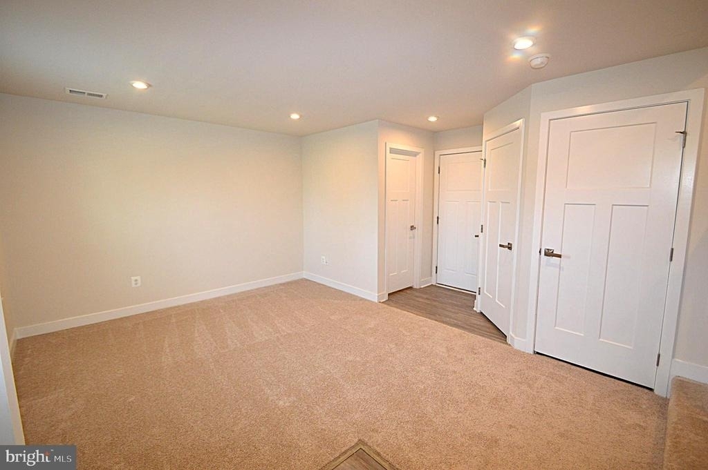 11328 Willow Green Circle - Photo 2