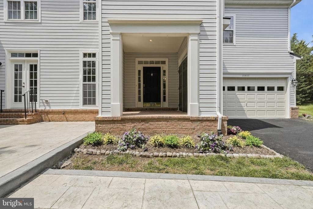 21817 Wingfoot Court - Photo 2