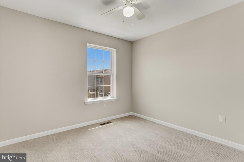 24837 Mason Dale Terrace - Photo 32