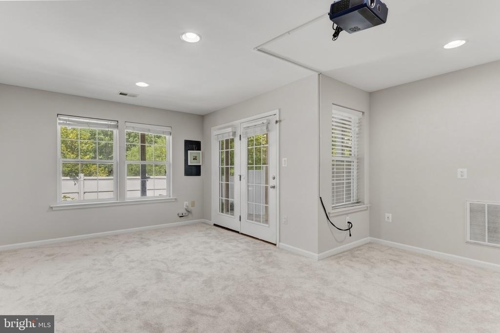 24837 Mason Dale Terrace - Photo 35