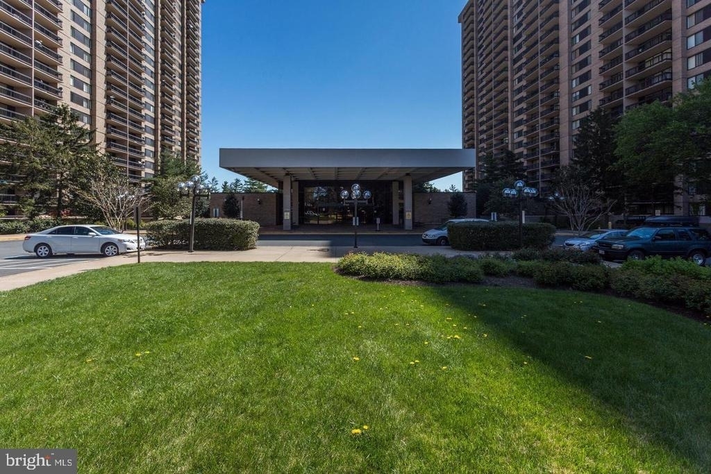 3705 S George Mason Drive - Photo 35