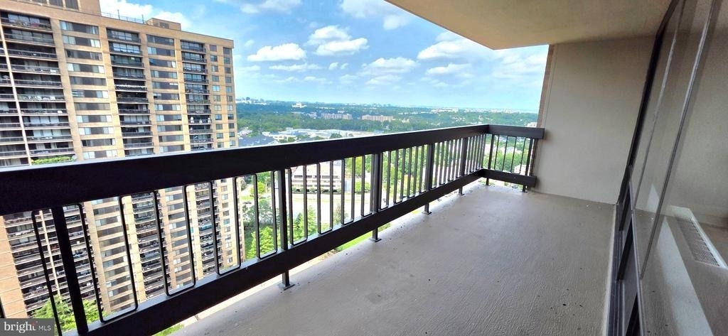 3705 S George Mason Drive - Photo 22