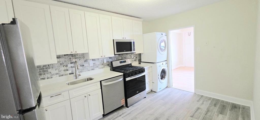 3705 S George Mason Drive - Photo 18