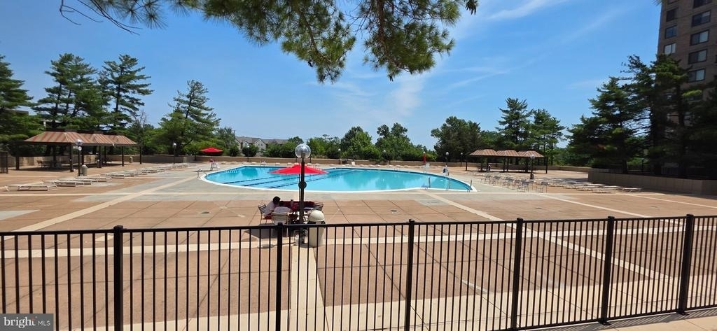 3705 S George Mason Drive - Photo 30