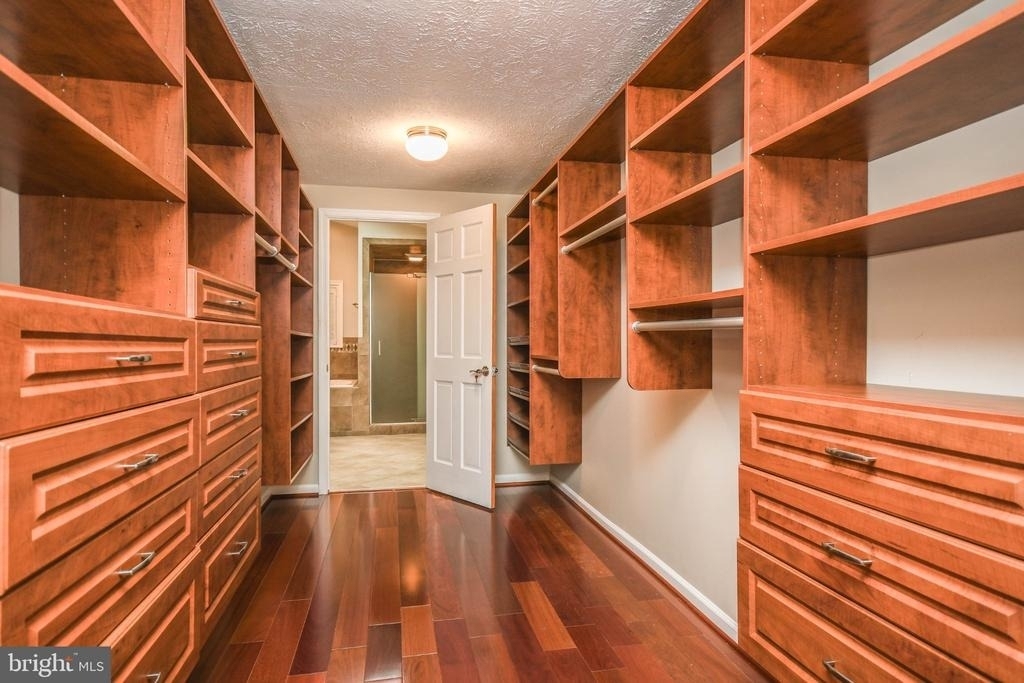 9627 Locust Hill Drive - Photo 35