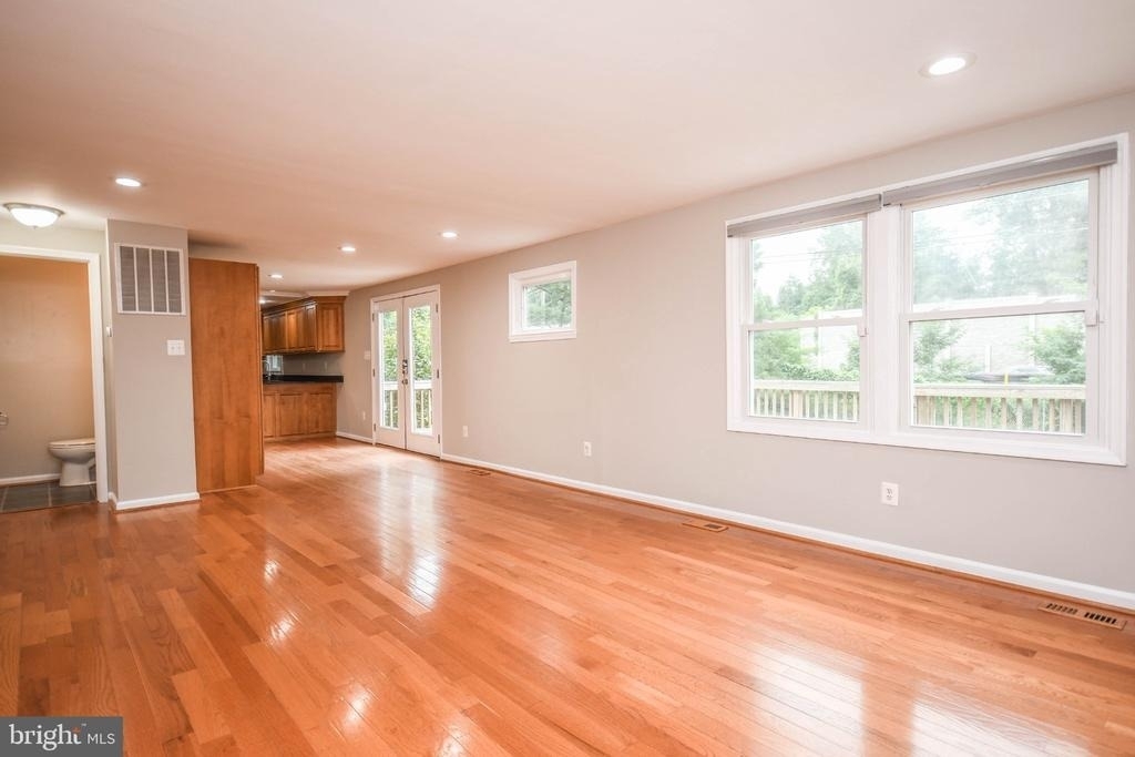 9627 Locust Hill Drive - Photo 8