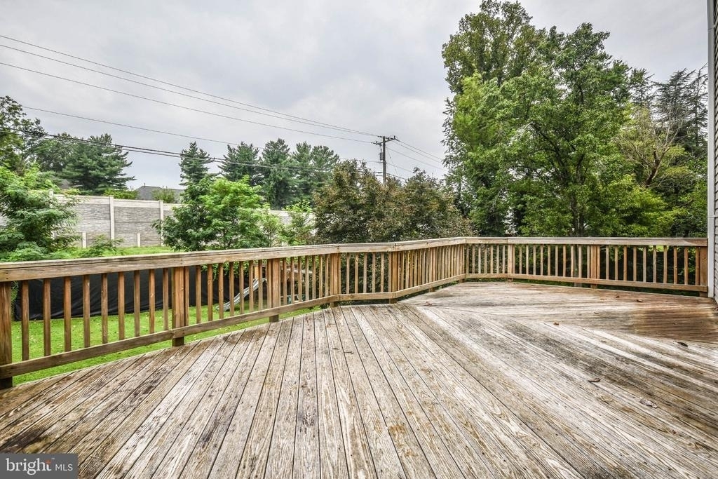 9627 Locust Hill Drive - Photo 9