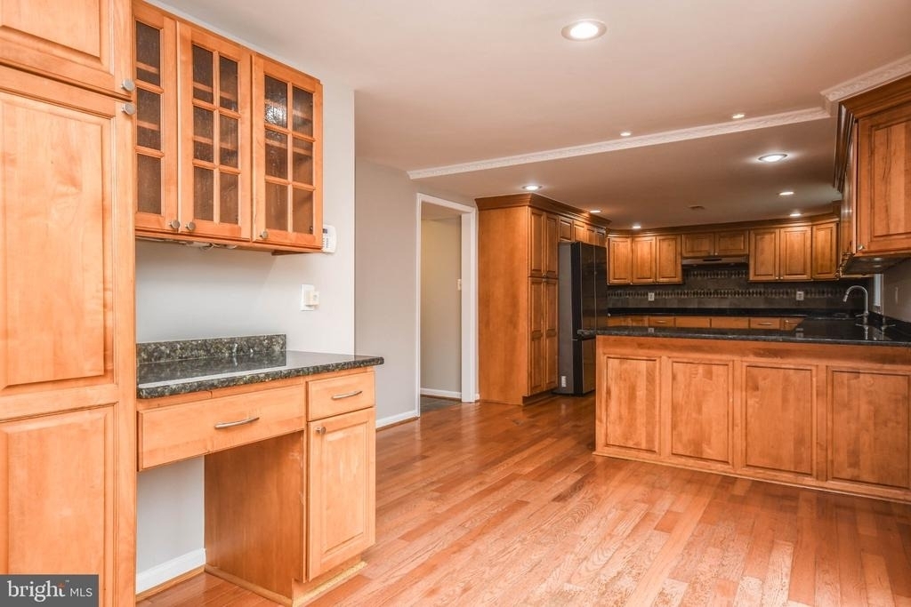 9627 Locust Hill Drive - Photo 11