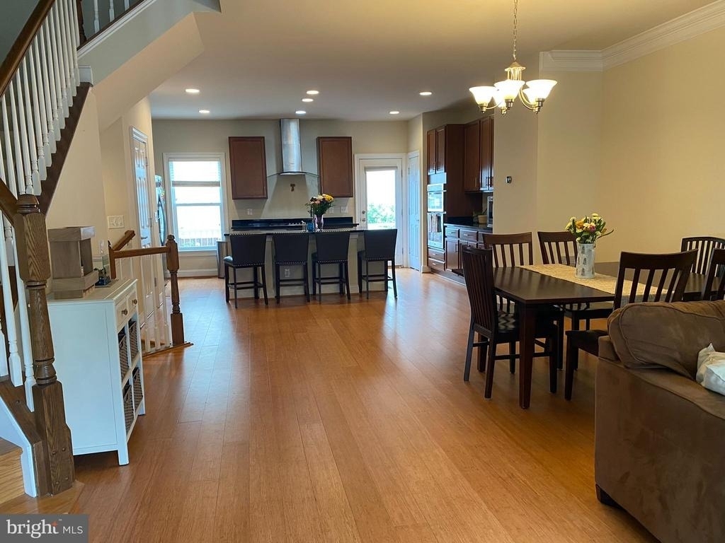 9532 Canonbury Square - Photo 14