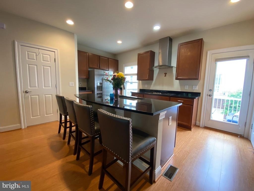 9532 Canonbury Square - Photo 13