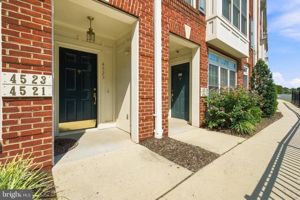 4523 Whittemore Place - Photo 2