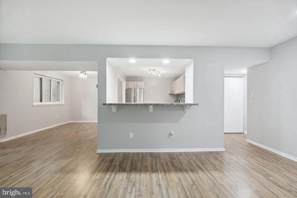 1635 Parkcrest Circle - Photo 6