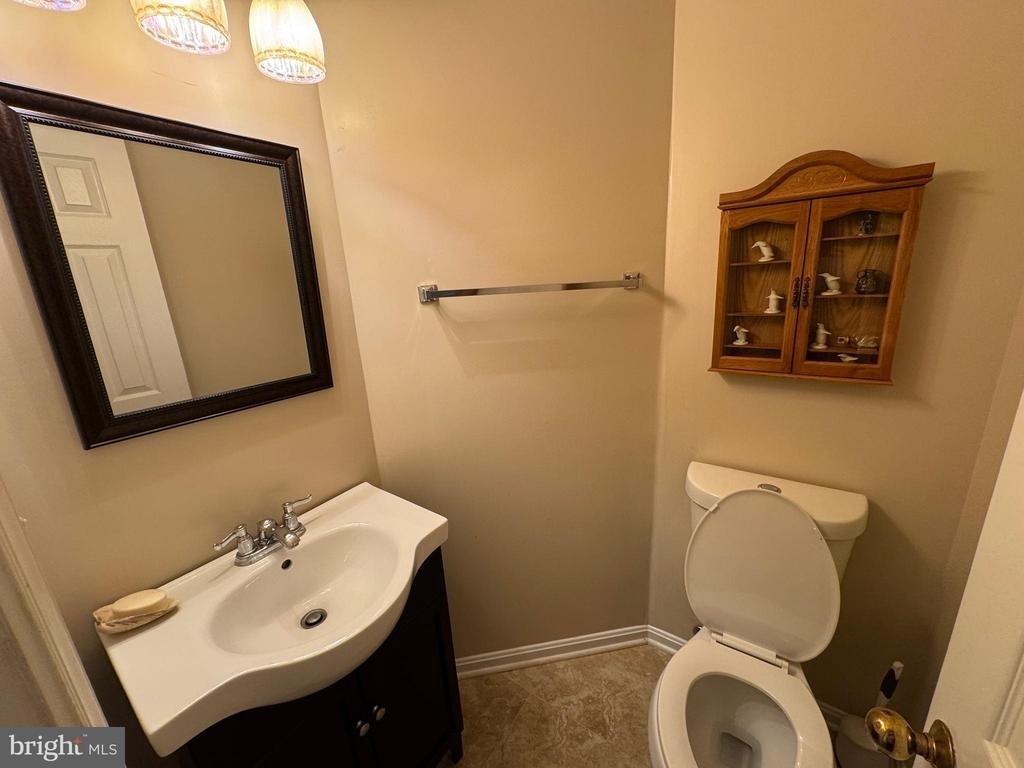 9685 Woodhenge Court - Photo 11