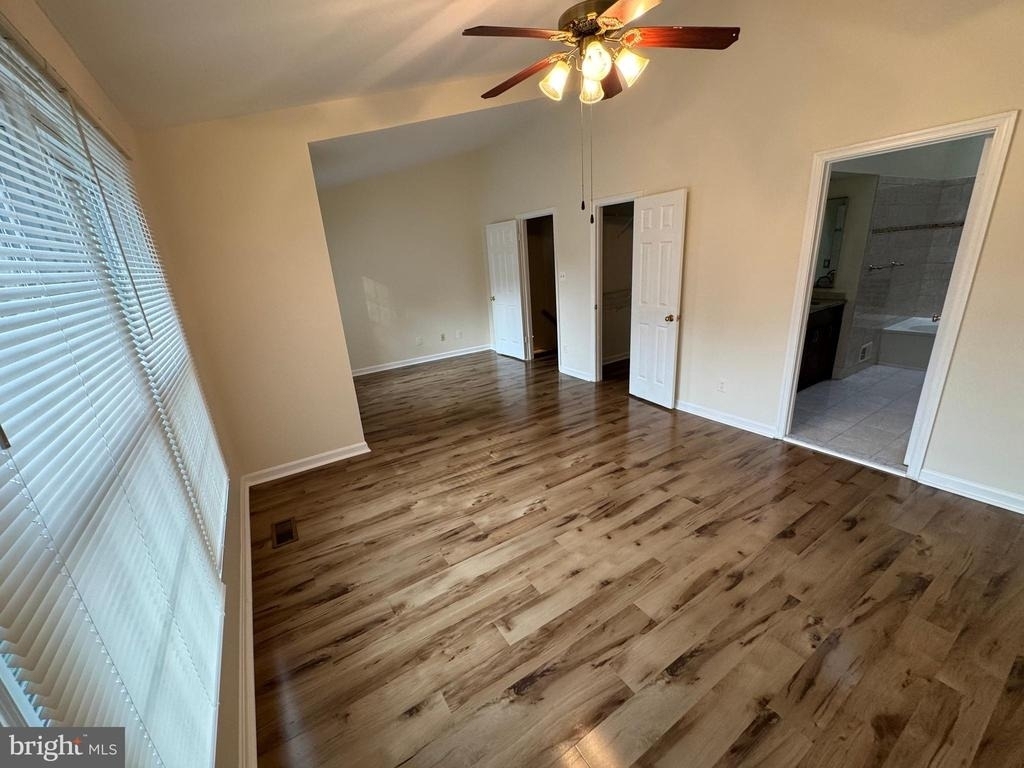 9685 Woodhenge Court - Photo 14