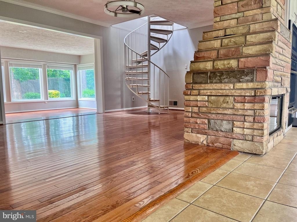 5350 Ravensworth Road - Photo 3