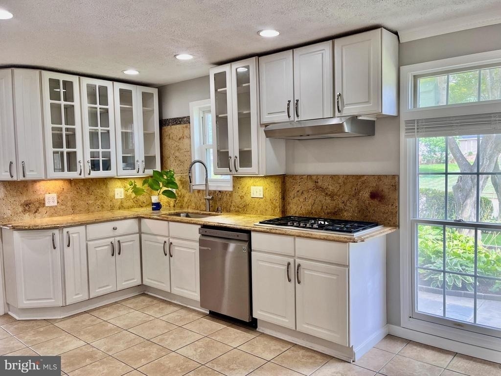 5350 Ravensworth Road - Photo 16