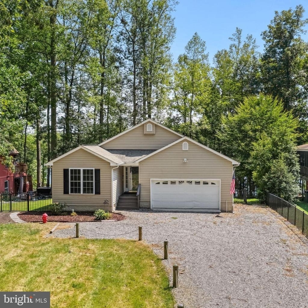 686 Lake Caroline Drive - Photo 2