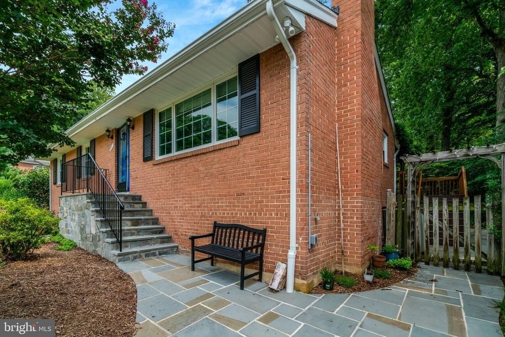 821 N Latham Street - Photo 4