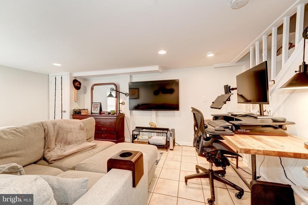 4901 7th Street N - Photo 8