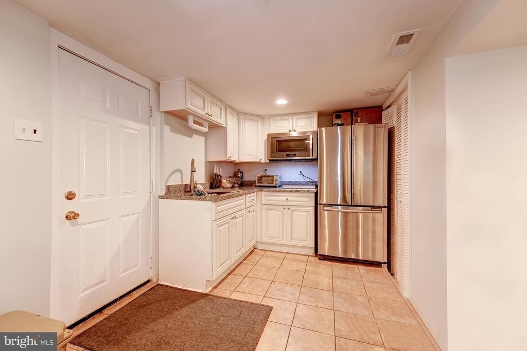 4901 7th Street N - Photo 4