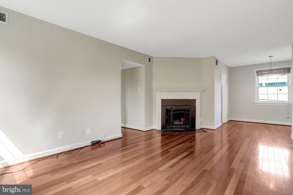 2709 Arlington Boulevard - Photo 2
