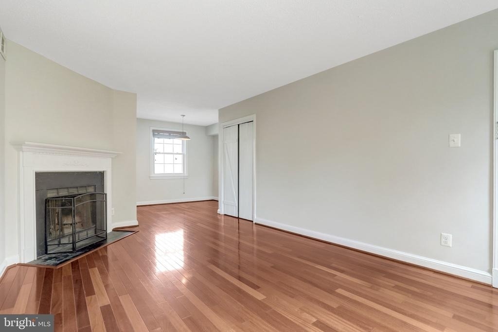 2709 Arlington Boulevard - Photo 3
