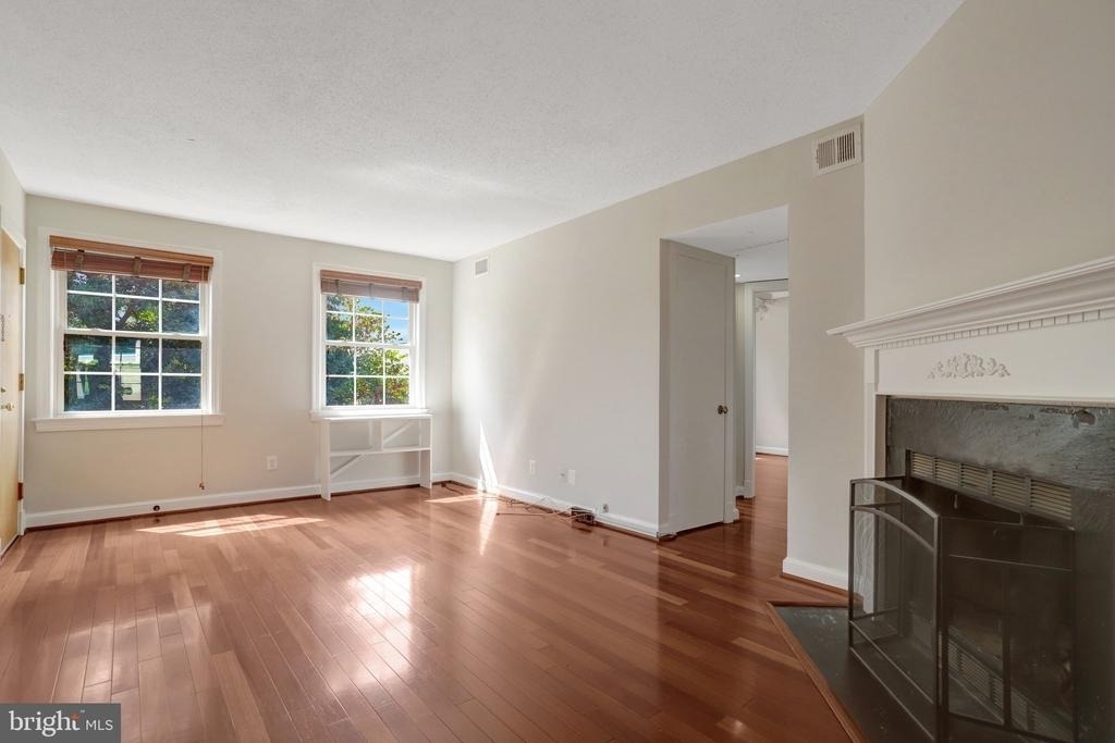 2709 Arlington Boulevard - Photo 4