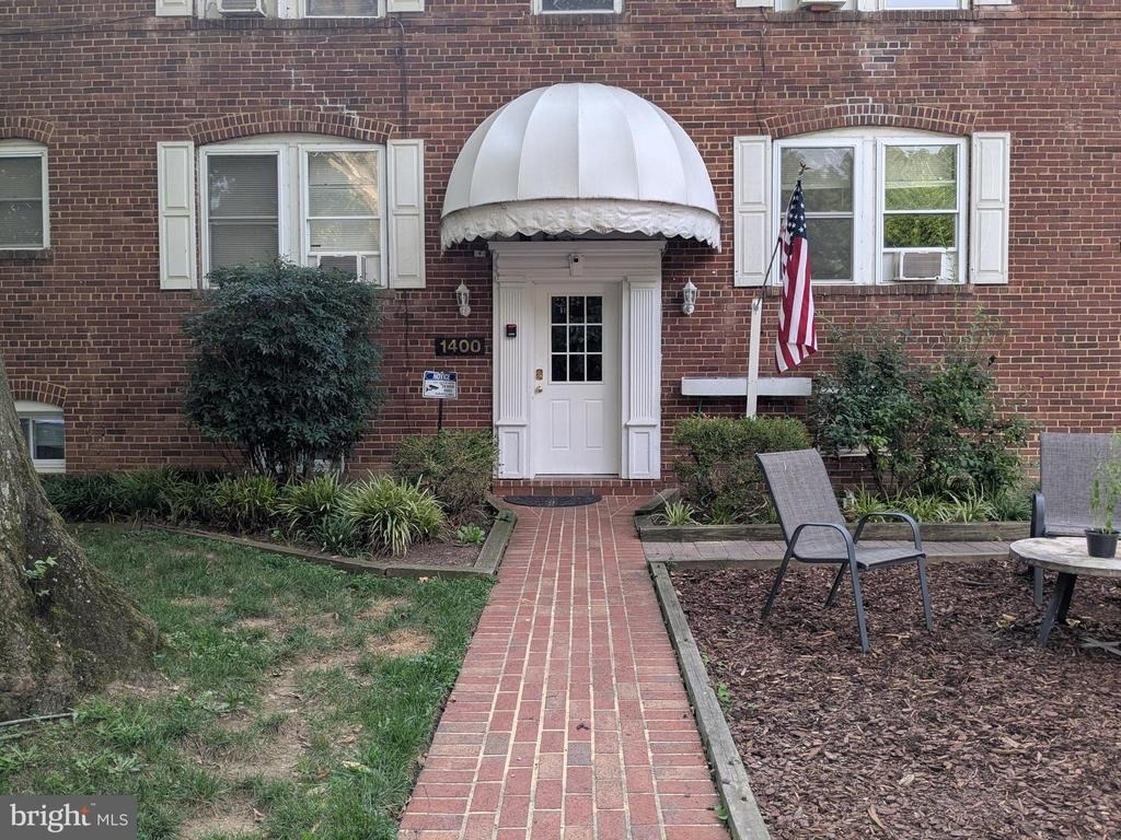 1400 N Kenilworth Street - Photo 1