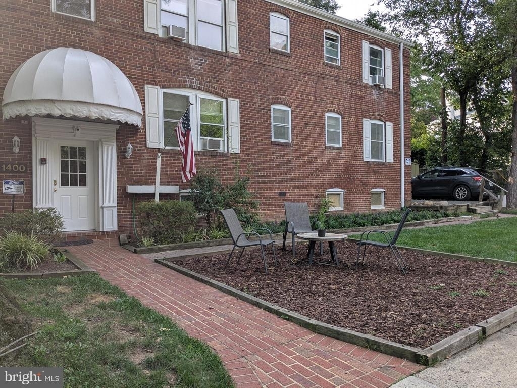 1400 N Kenilworth Street - Photo 3