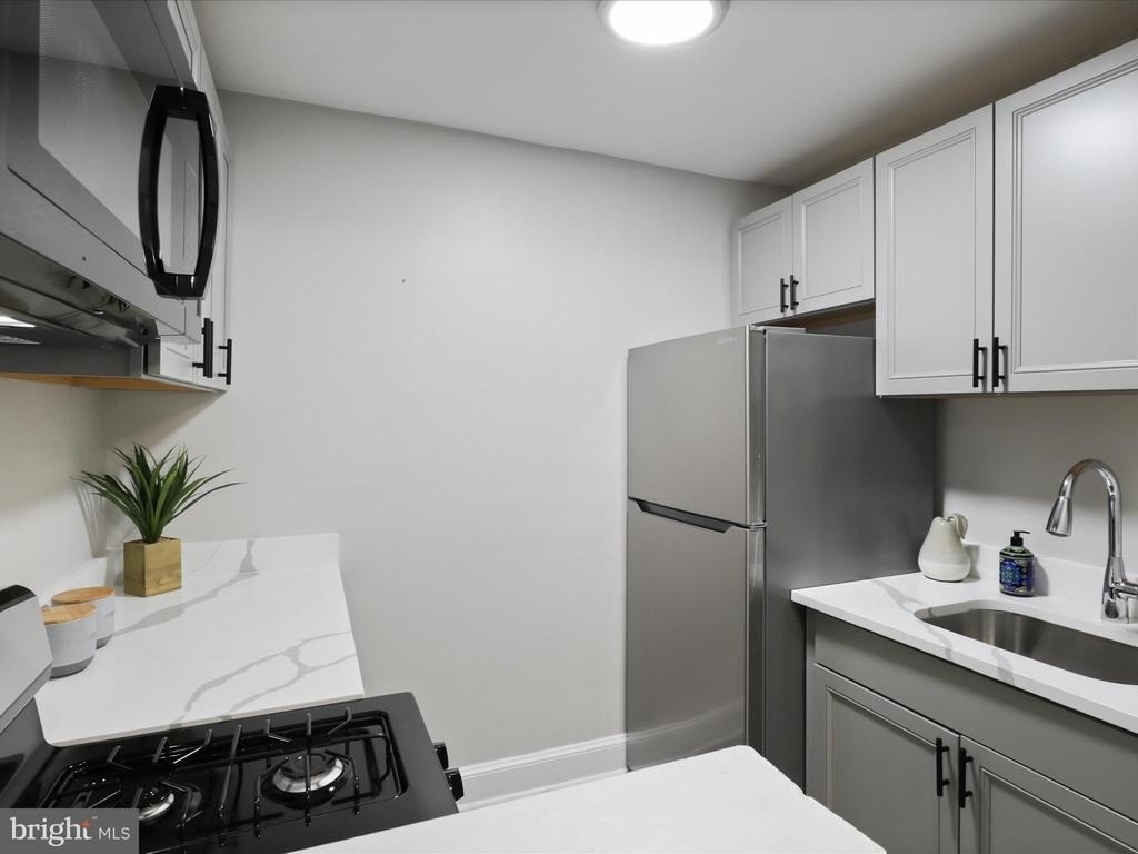 2608 Arlington Boulevard - Photo 11