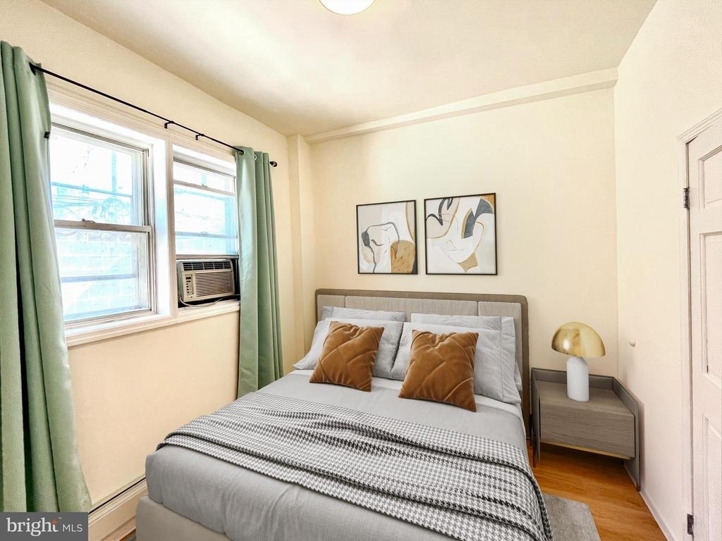 2127 Tasker Street - Photo 9