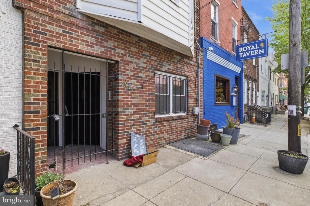 935 E Passyunk Avenue - Photo 19