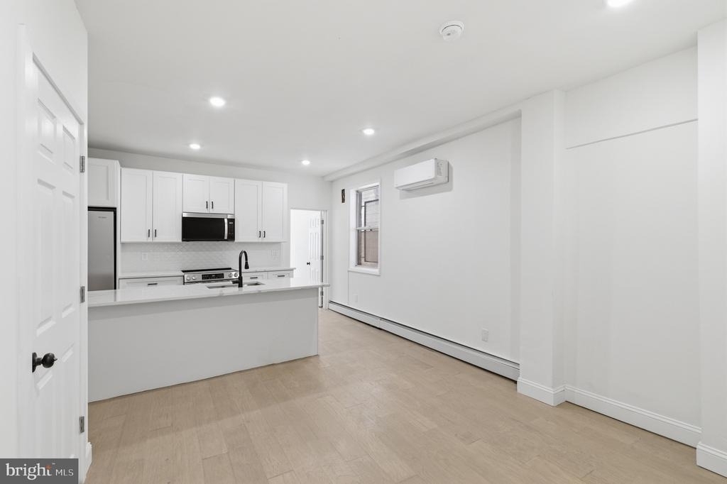 935 E Passyunk Avenue - Photo 11