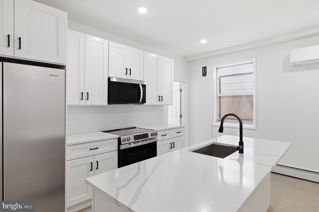 935 E Passyunk Avenue - Photo 5