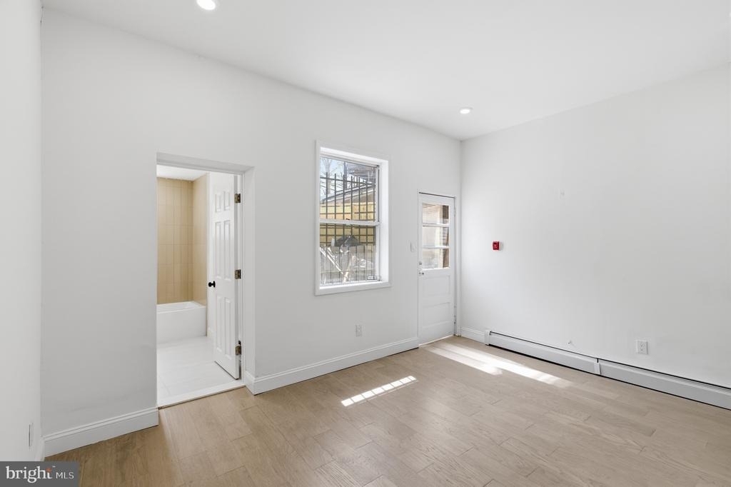 935 E Passyunk Avenue - Photo 15
