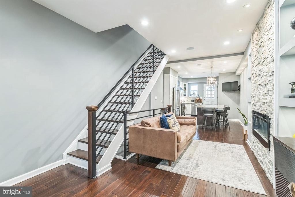 1153 N Hancock Street - Photo 2