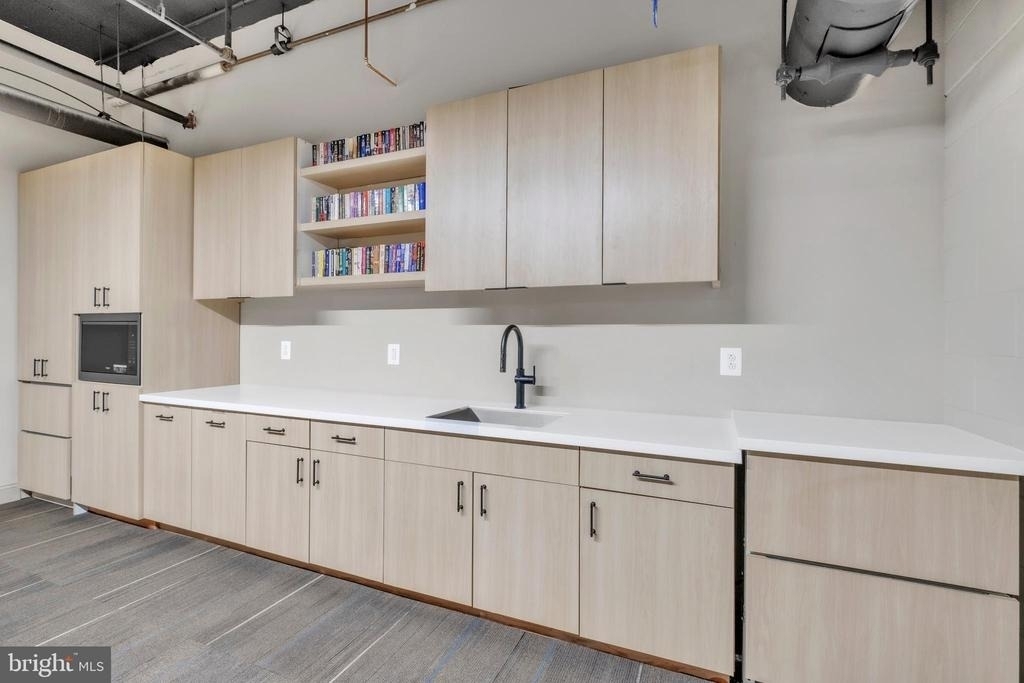 1801 Market Street - Photo 14