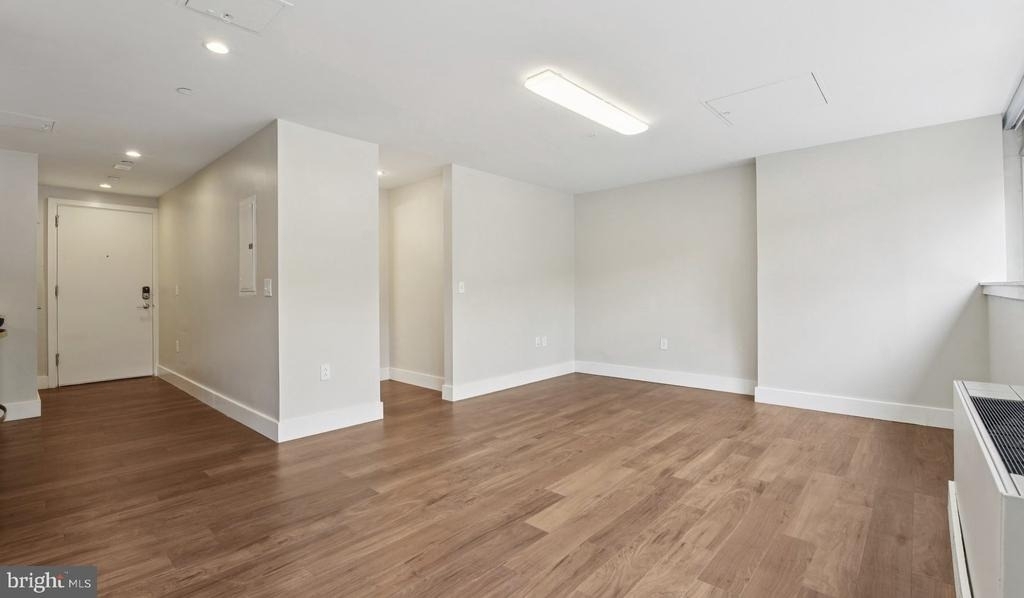 2200 Benjamin Franklin Parkway - Photo 25