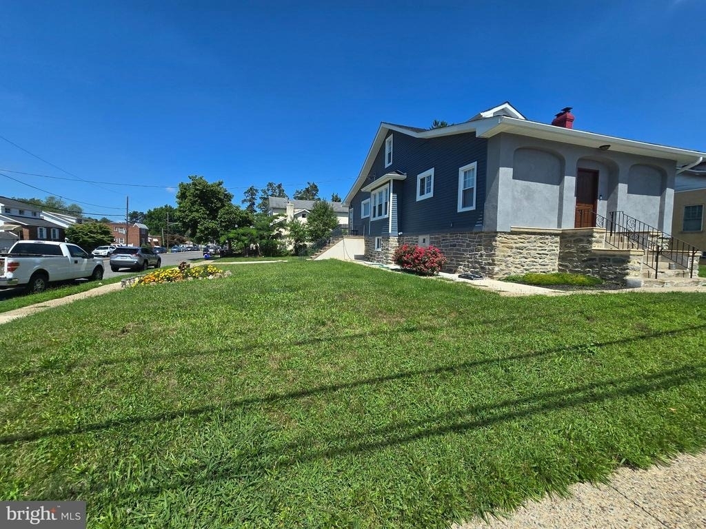 7800 Verree Road - Photo 1