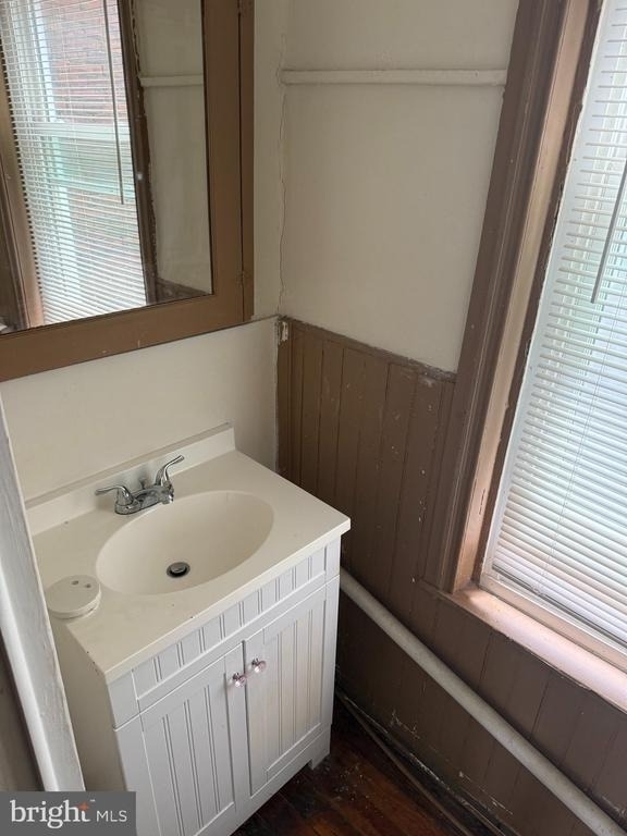 534 W Girard Avenue - Photo 9