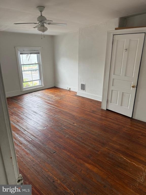 534 W Girard Avenue - Photo 5