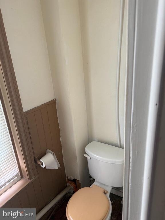 534 W Girard Avenue - Photo 8