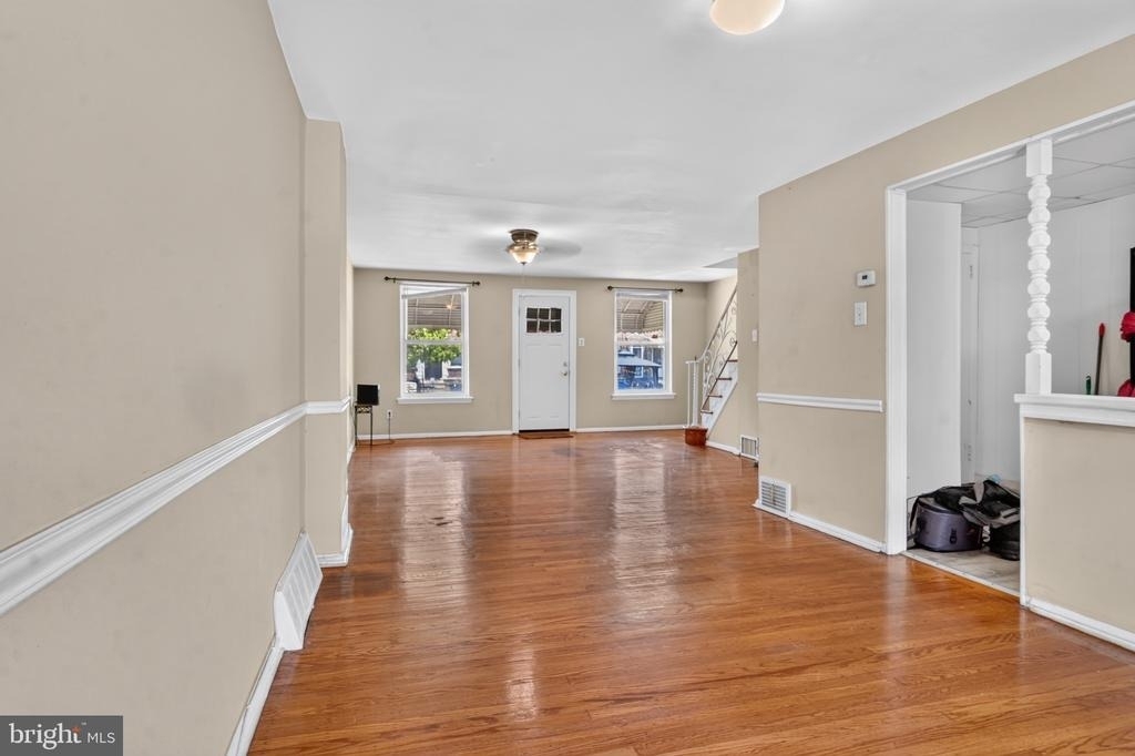 620 E Carver Street - Photo 3
