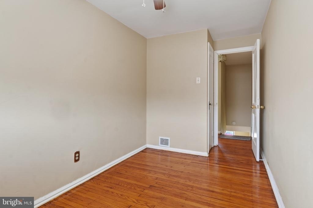 620 E Carver Street - Photo 11