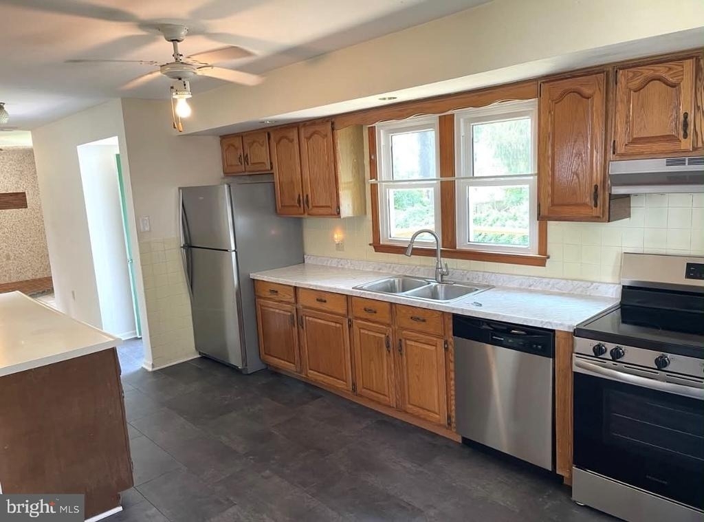152 3rd Avenue - Photo 6
